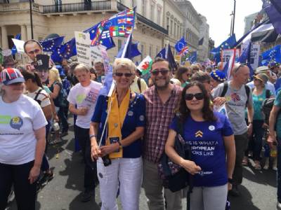 Bremain in Spain joins People’s Vote march in London