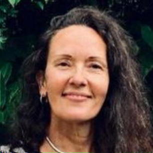 Sue Derbi Melanie Day - Web Design Assistant