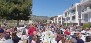 Alcossebre resdidents enjoy their huge paella