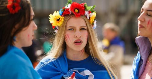 How A Beach-side Community In Spain’s Valencia Region Opened It’s Heart To Ukrainian Refugees